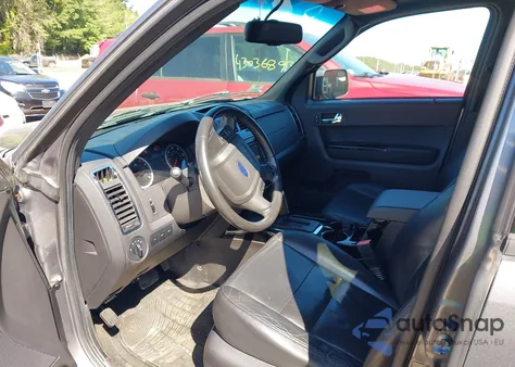 2011 Ford Escape Limited из США, поврежденный, VIN 1FMCU0E77BKA83582